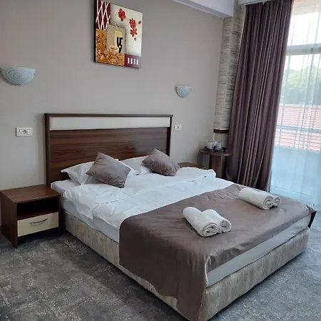 Отель Laguna 3*